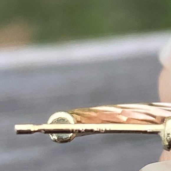 14k Gold half hoop earrings twist look design 1/2 inch - Picture 10 of 13